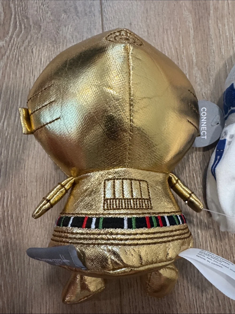NWT Hallmark White & Gold Droid Magnetic Plush Pair - R2-D2 & C-3PO
